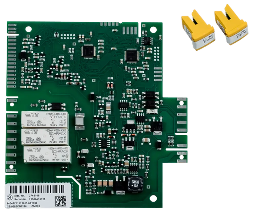Platinenmodul von Wolf mit elektrischen Komponenten und relätd, um Flüssiggasfeuerungen zu steuern. Zwei Schnittstellen befinden sich neben der Platine.